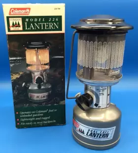 076501205862 COLEMAN Ultra Light Lantern Dual Fuel Box