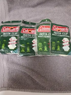 Insta-clip COLEMAN Mantles
