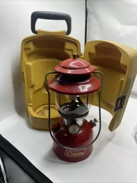 Coleman 1969-vintage Vintage 200a Red Lantern 12 Yellow Plastic Case Pw Coleman 1969-vintage Vintage 200a Red Lantern 12 Yellow Plastic Case Pw