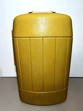 1977CLAMSHELL COLEMAN Lantern #2