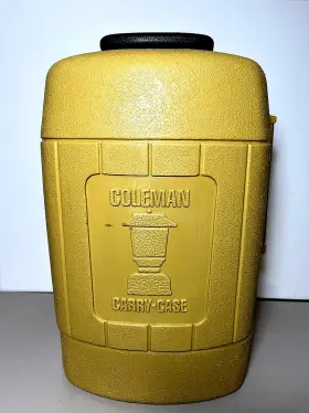 1977CLAMSHELL COLEMAN Lantern
