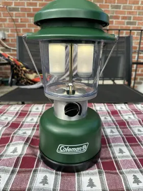 2000024375 COLEMAN Twin Led Lantern Battery #2