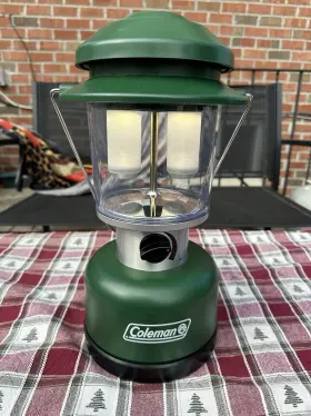 2000024375 COLEMAN Twin Led Lantern Battery #3