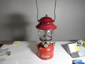 200A-66 COLEMAN Lantern Collectable