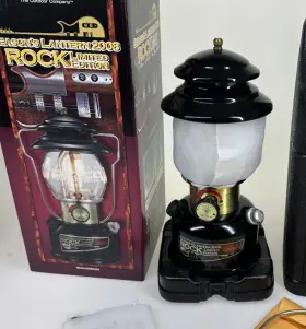 200BA68J COLEMAN Seasons Lantern Box
