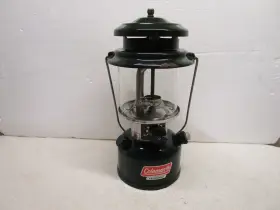 214C COLEMAN Kerosene Lantern Clean