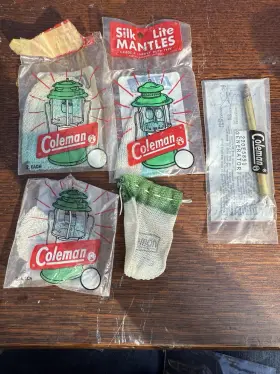220A5891 COLEMAN Single Mantle Lantern Generator Silk Lite