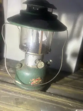 228BF COLEMAN Fuel Lantern Incandescent Glass