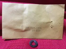 242-1071 COLEMAN Lantern Push Nut