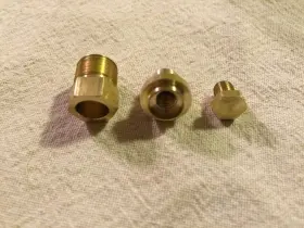 242NL COLEMAN Lantern Junior Vent Holder Stud Bolt