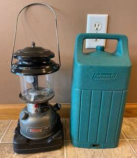 285-700T COLEMAN Dual Fuel Mantle Lantern Storage
