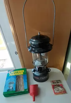 285A700 COLEMAN Dual Fuel Lantern Hanger Mantle Funnel