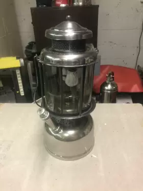 2LQ427 COLEMAN Supper Clean Fount Vent Mica Globe Lantern