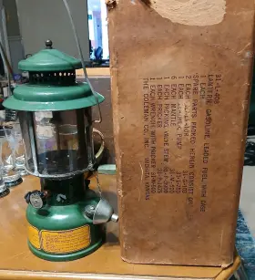 31-L-408 COLEMAN Military Camp Lamp Lantern Box