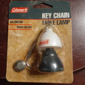 5370B700 COLEMAN Lantern Tall Keychain Twist
