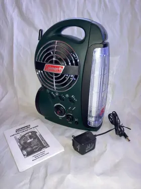 841.321 COLEMAN Lantern Fan Am Fm Radio Functional Battery