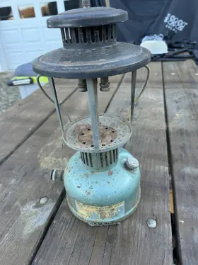 9516A COLEMAN Ekw Rinnals Camping Lantern