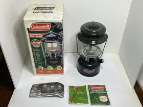 A700T COLEMAN Dual Mantle Camping Lantern Box