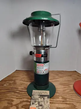 B700 COLEMAN Double Mantle Propane Lantern Box #2