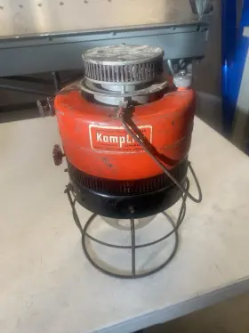 IL-11 COLEMAN Agm Kamplite Inverted Lantern Gas