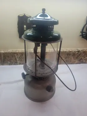 LZ427 COLEMAN Dates Antique Quicklite Lantern Lamp Stove