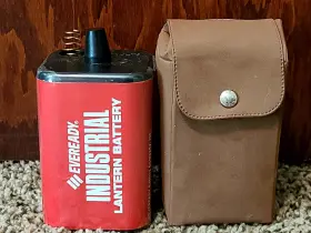 9904 EVEREADY Lantern Battery