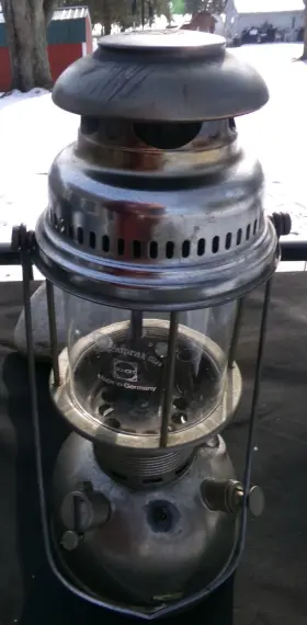 9241 HIPOLITO Gas Lantern Light Camping Coleman