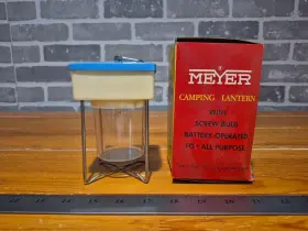 6401 MEYER Camping Battery Lantern Light Nos #2