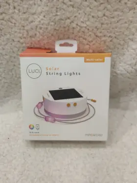1030400001002 MPOWERD Luci Solar Lights Mobile Charging