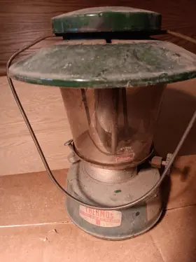 8426 THERMOS Gas Lantern